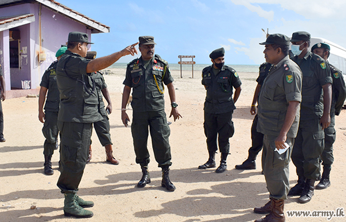 Wanni Commander Evaluates Security Networks in Mannar Region