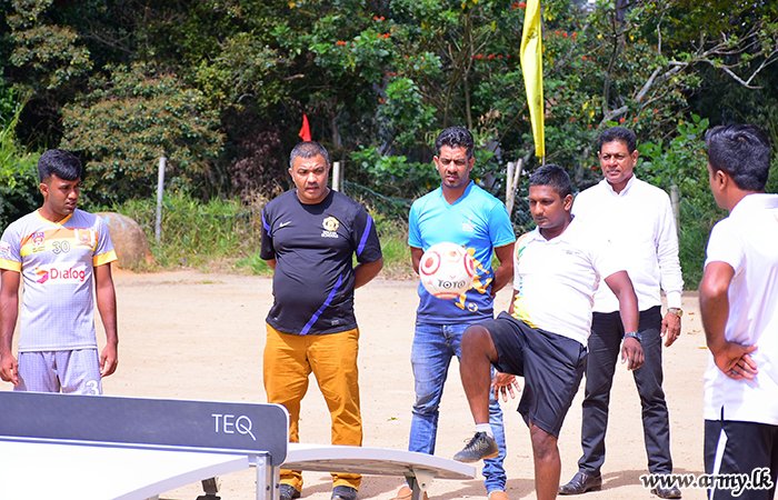 ටෙක්බෝල් (Teqball) ක්‍රීඩාව බණ්ඩාරවෙල පාපන්දු ක්‍රීඩකයින්ට හඳුන්වාදෙයි