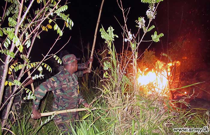 මධ්‍යම භටපිරිස් හදිසියේ ඇතිවූ ලැව් ගින්නක් මැඩපවත්වයි