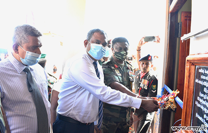 Army-initiative Gets Fully-Equipped IT Laboratory to Welioya School