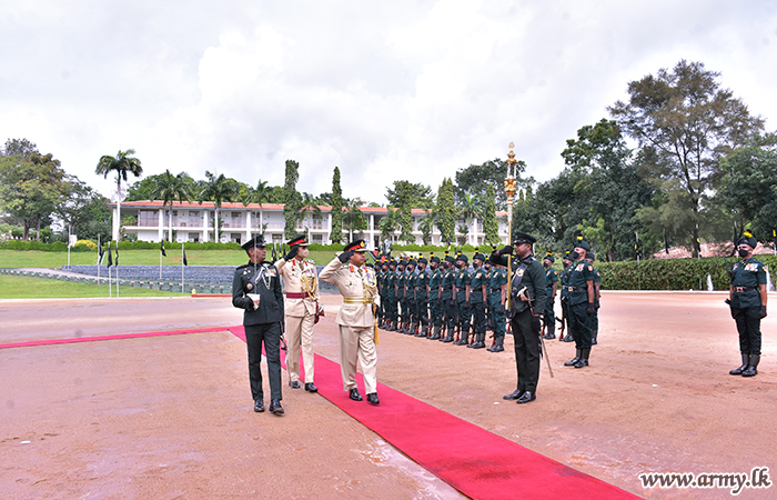இலங்கை  சிங்க  படையணியின் ஓய்வுபெற்று செல்லும் மேஜர் ஜெனரல்  லலித் ரத்னாயக்க அவர்களுக்கு பிரியவிடை நிகழ்வு  