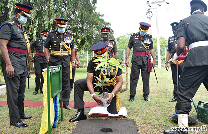 Commander Security Forces - Wanni Familiarizes with Field Formations