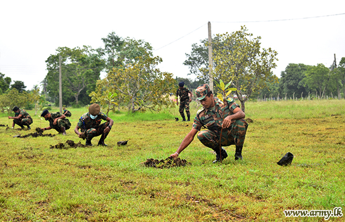 Wanni Troops Join ‘Husma Dena Thuru’ National Project