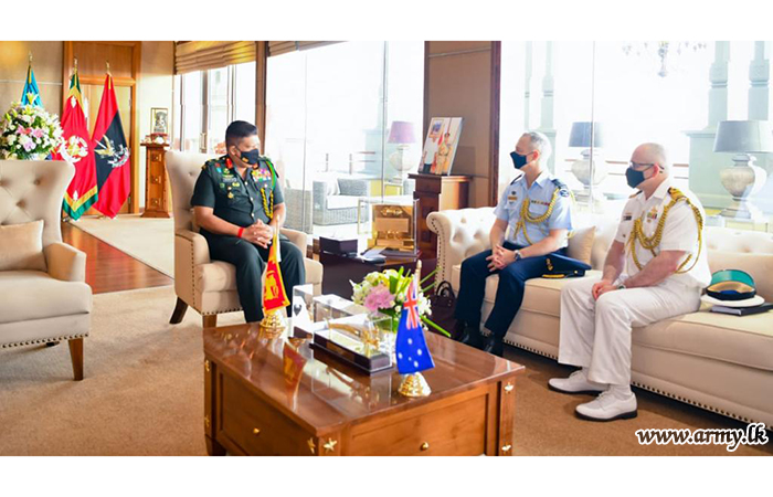 Australian High Commission's Outgoing and Incoming Defence Advisers Call on Commander at AHQ