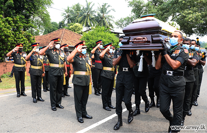 අභාවප්‍රාප්ත සෙන්පති මේජර් ජෙනරල් සුභාෂණ වැළිකල ගේ අවසන් කටයුතු පූර්ණ යුද්ධ හමුදා ගෞරවාචාර මධ්‍යයේ සිදු කෙරේ