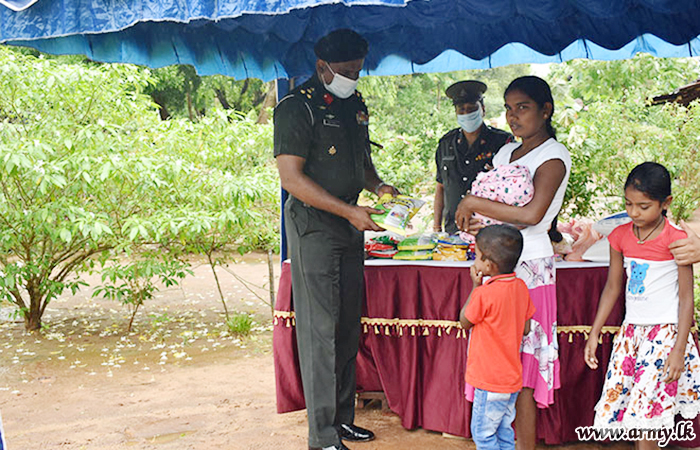212 Brigade Provides Relief to a Lone Mother with Three Children