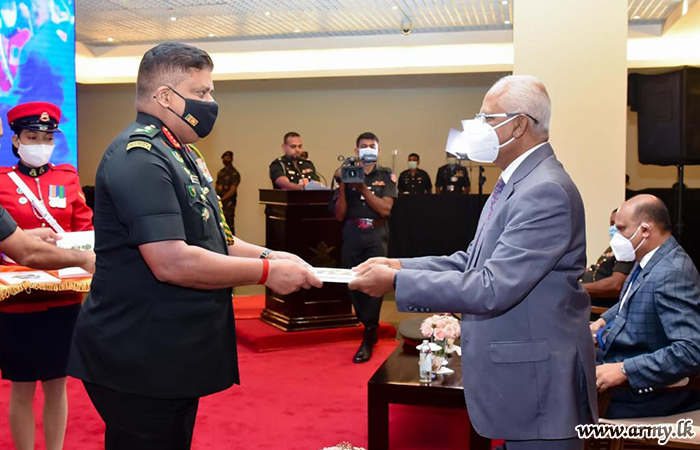 இராணுவத்  தலைமையகத்தில் உத்தியோகபூர்வ இலங்கை இராணுவ வழி முன்னோக்கு வியூகம் 2020-2025'  தொடங்கி வைப்பு