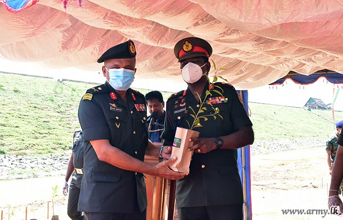 8 Sri Lanka Artillery Marks 27th Anniversary Planting More than 7500 Saplings in Iranamadu 