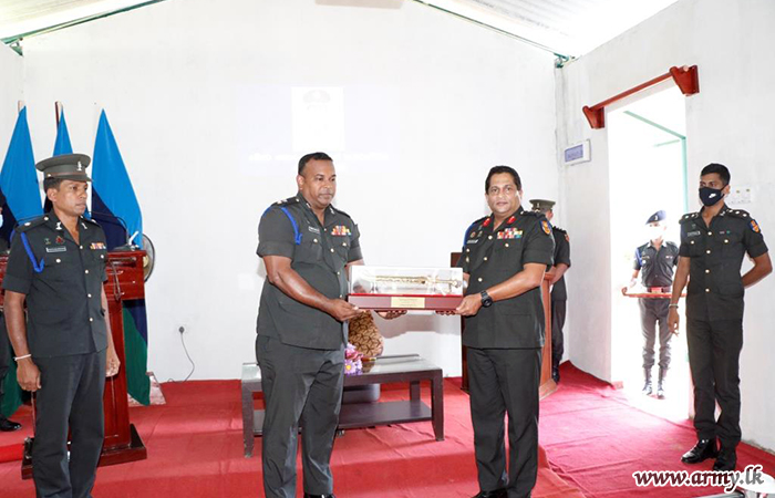 SLSC Colonel Commandant Visits 5 SLSC HQ