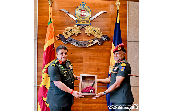 Commander Praises Service of Retiring Commando Veteran & DGGS