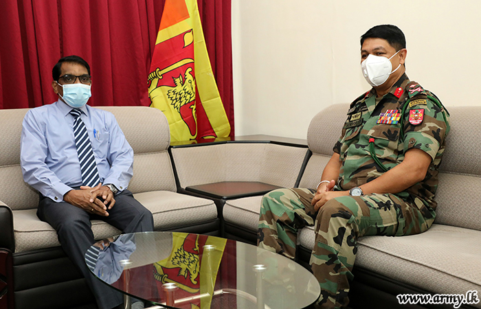 Outgoing Jaffna Commander Pays Courtesies