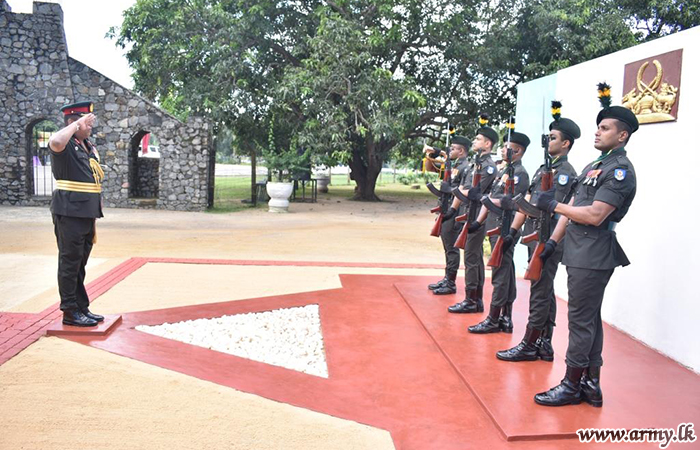 64 Division GOC Given Warm Farewell 