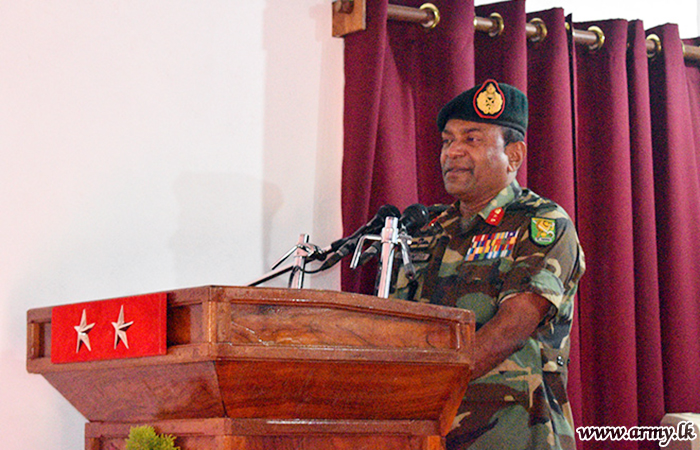 New Wanni Commander Familiarizes Visiting Mannar Area HQs