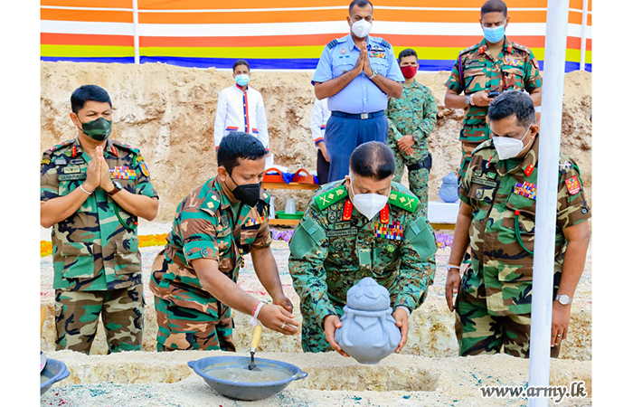 திஸ்ஸ விகாரையில் புதிய தூபிக்கு இராணுவ தளபதி அடிக்கல் நாட்டினார் 