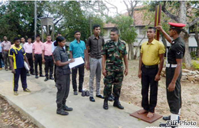 இளைஞர்களை ஈர்க்கும் இராணுவ ஆட்சேர்ப்பு நடைமுறை