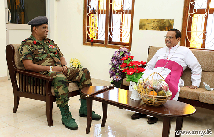 Security Forces Commander in Jaffna Meets Jaffna Diocese's Bishop of South India  