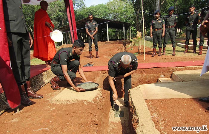 இலங்கை  பீரங்கி படையணியின்  பீரங்கி துப்பாக்கிகளுக்கு புதிய கொட்டகை அமைக்கும் திட்டம் 