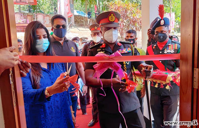 தொலைக்காட்சி அலைவரிசையின் நிதியுதவியுடன் இராணுவத்தால் நிர்மாணிக்கப்பட்ட  புதிய வீடு  திறந்துவைப்பு