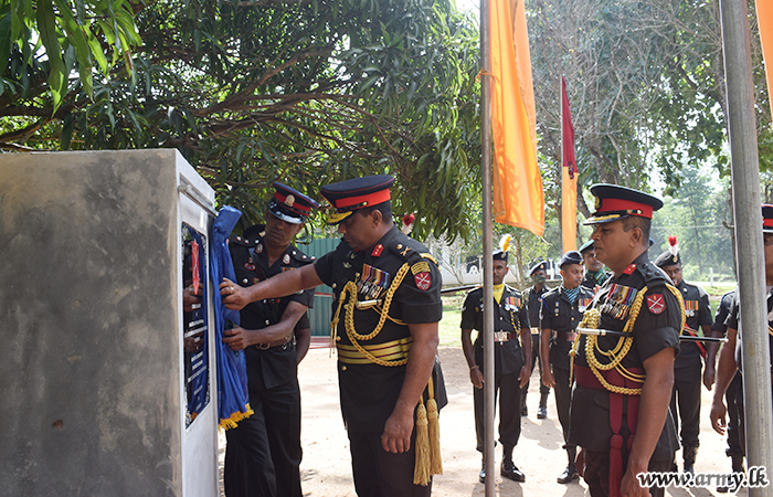 53 Div GOC Inspects 532 Brigade Camp in Mawanagama