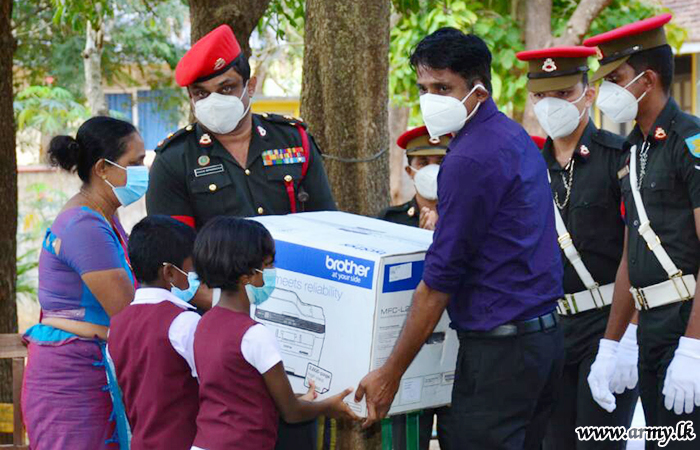 2ம் இராணுவ பொலிஸ் படை பொலன்னறுவை மாணவர்களுக்கு கற்றல் உபகரணங்கள் வழங்கல்