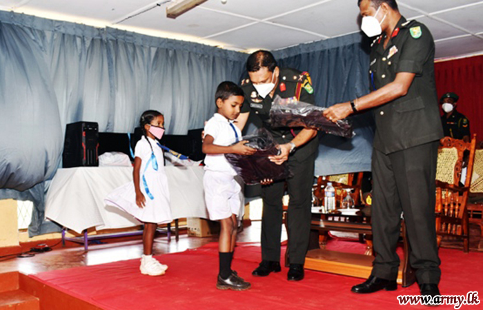 62 வது  படைப்பிரிவு ஒருங்கிணைப்பில் பாடசாலை உபகரணங்கள் விநியோகம் 