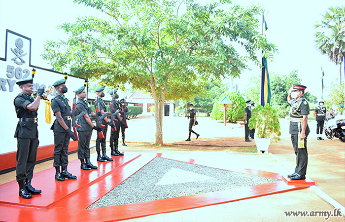 Wanni Commander Makes First Visits to 562 Brigade & its under Command Units 