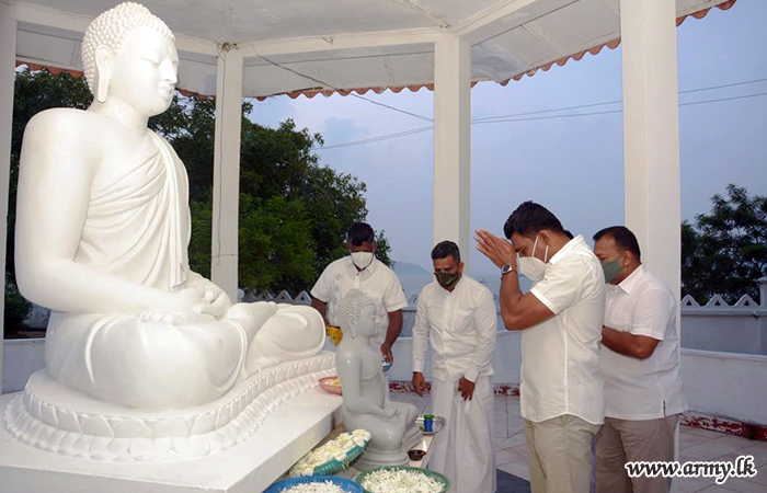 22 வது படைப்பிரிவின்  படையினர் போயா தினத்தில் போதி பூஜை நிகழ்வில் பங்கேற்பு