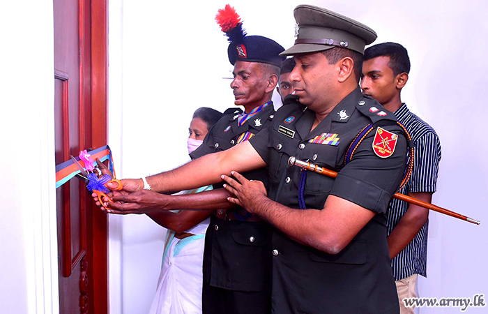 போரில் காயமடைந்த படை வீரருக்கு புதிய வீடு 