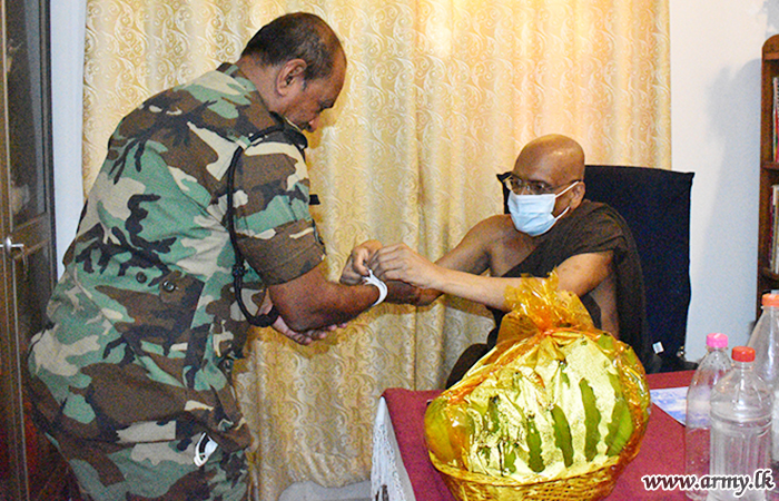 Wanni Commander Receives Blessings of Maha Sangha in Wanni