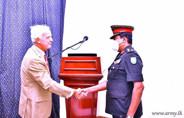 கிழக்கு பாதுகாப்பு படைகளுக்கு செஞ்சிலுவை சங்கத்தின் செயலமர்வு 