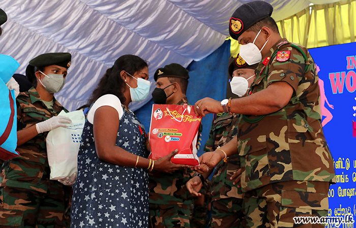 யாழ் பாதுகாப்பு படையினர் 1000 கர்பிணிகளுக்கு உலர் உணவு பொதிகள் 