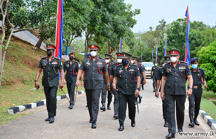 නැගෙනහිර ආරක්‍ෂක සේනා ආඥාපති නැගෙනහිර ඉදිරි නඩත්තු පෙදෙසේ සංචාරයක