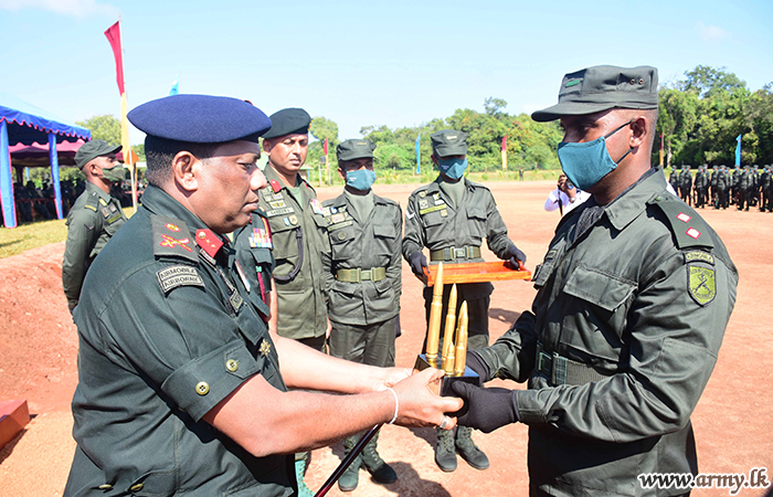 ගුවන් සංක්‍රමික පුහුණු පාඨමාලා අංක - 22  සාර්ථකව අවසන් කල යුද්ධ හමුදා සාමාජිකයින් 188 දෙනෙකු විසිරයති