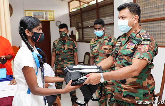 School Achievers in Jaffna & Navatkuli Given Incentives & Scholarships