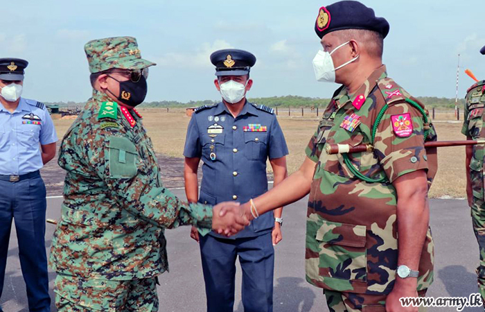 Chief of Defence Staff Shares New Year Greetings with Jaffna-based Tri Service Troops 