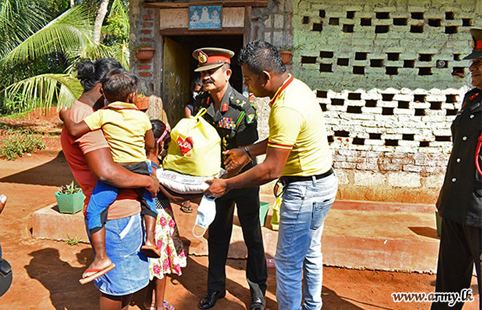 211 Brigade with Company Sponsorship Gives away Dry Ration Packs to 500 Wanni Civilians