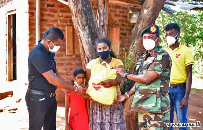 Troops Get 500 Dry Ration Packs Distributed Among Wanni Civilians 