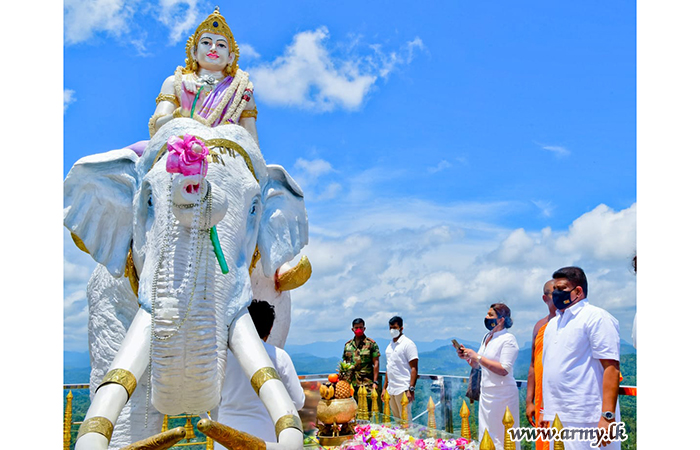 යුද්ධ හමුදාධිපතිතුමන් නෙල්ලිගල ජාත්‍යන්තර බෞද්ධ මධ්‍යස්ථානය වැඳපුදාගනී