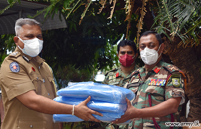 கிழக்கில் உள்ள 12  பொலிஸ் நிலையங்களுக்கு  1000 பிரத்தியேக பாதுகாப்பு உபகரணங்கள் அன்பளிப்பு 
