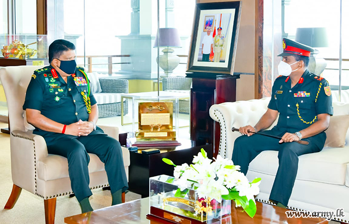 General Shavendra Silva Appreciates Retiring Major General Piyal Nanayakkarawasam's Services