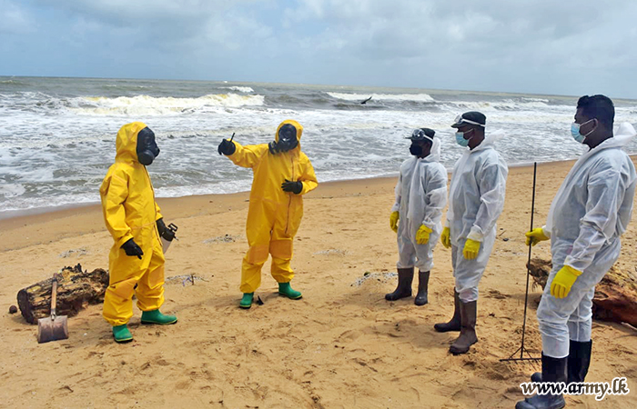 Army CBRN Troops at the Forefront to Clean Chemical-affected Negombo Beach
