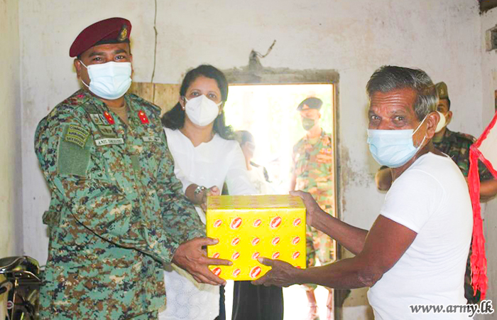 மதுரு ஓயா ஏ.டி.எஸ் தேவைப்படும் கிராம மக்களுக்கு நிவாரண உலர் ரேஷன்களை நன்கொடை அளிக்கிறது