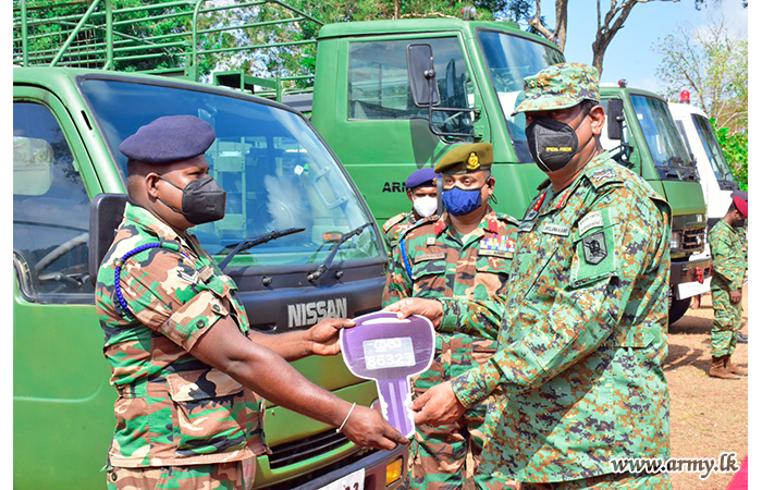 ආරක්‍ෂක සේනා මූලස්ථානය - කිලිනොච්චි පැරණි බර වාහන සහ පා පැදි අළුත්වැඩියා කරයි