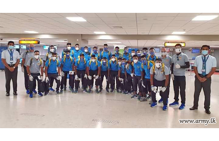 தேசிய காற்பந்து அணி இராணுவ காற்பந்து வீரர்களுடன் கொரியாவுக்கு புறப்படல்