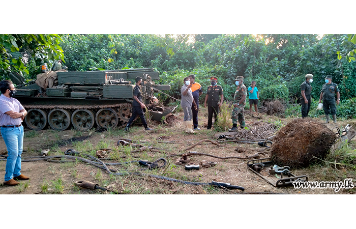 Farmers in Distress Turn to Army for ‘Removal’ of their Excavator Stuck in Mud