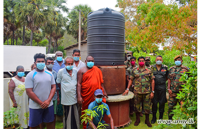 231 வது பிரிகேட் படையினர் மீன்பிடி சமூகத்திற்காக 1000 லிட்டர் குடிநீர் தாங்கி நிறுவல்