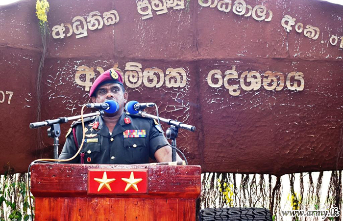 64 வது படைப் பிரிவின் கீழ் உள்ள பயிற்சி நிலையங்களில்  இரண்டு புதிய ஆட்சேர்பு பயிற்சிகள் ஆரம்பம்