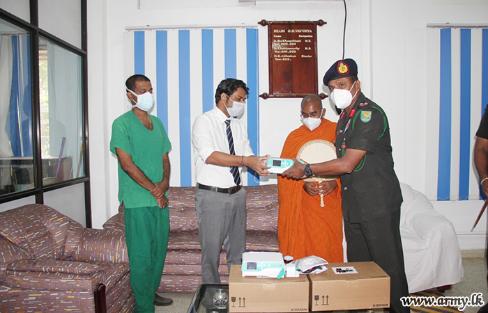 Buddhist Monk’s Generosity Gets Medical Equipment for Wanni COVID-19 Patients
