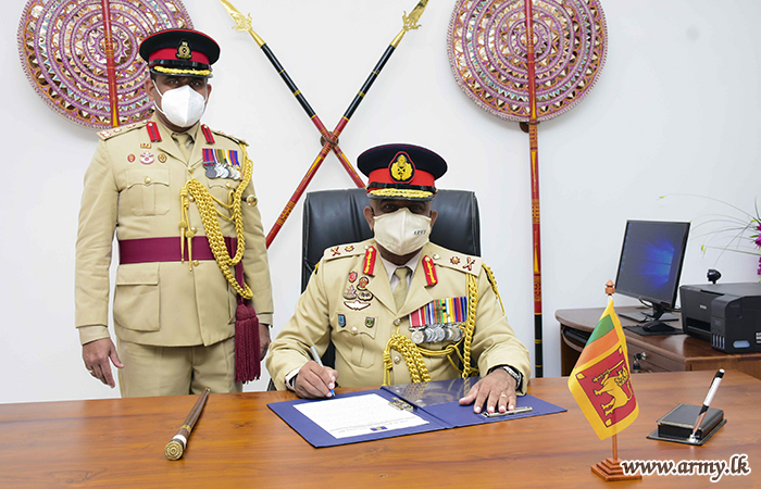 Major General Sisira Pilapitiya, New Mullaittivu Commander Assumes Duties 