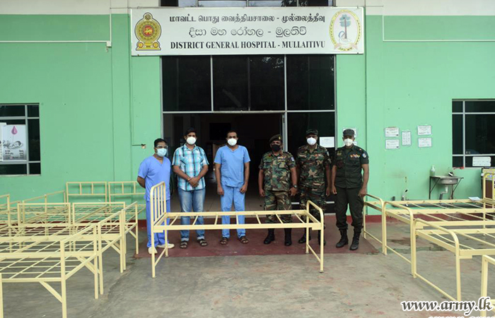 592 Brigade Troops Re-paint Mullaittivu Hospital Beds